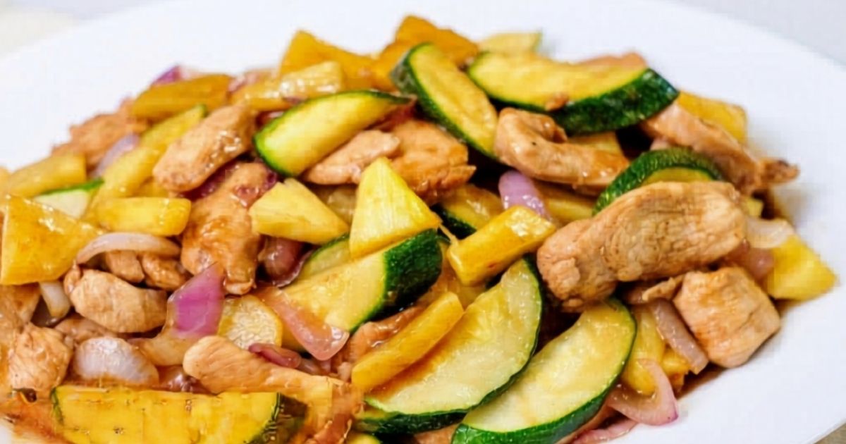 Pineapple Chicken Stir-Fry (1)