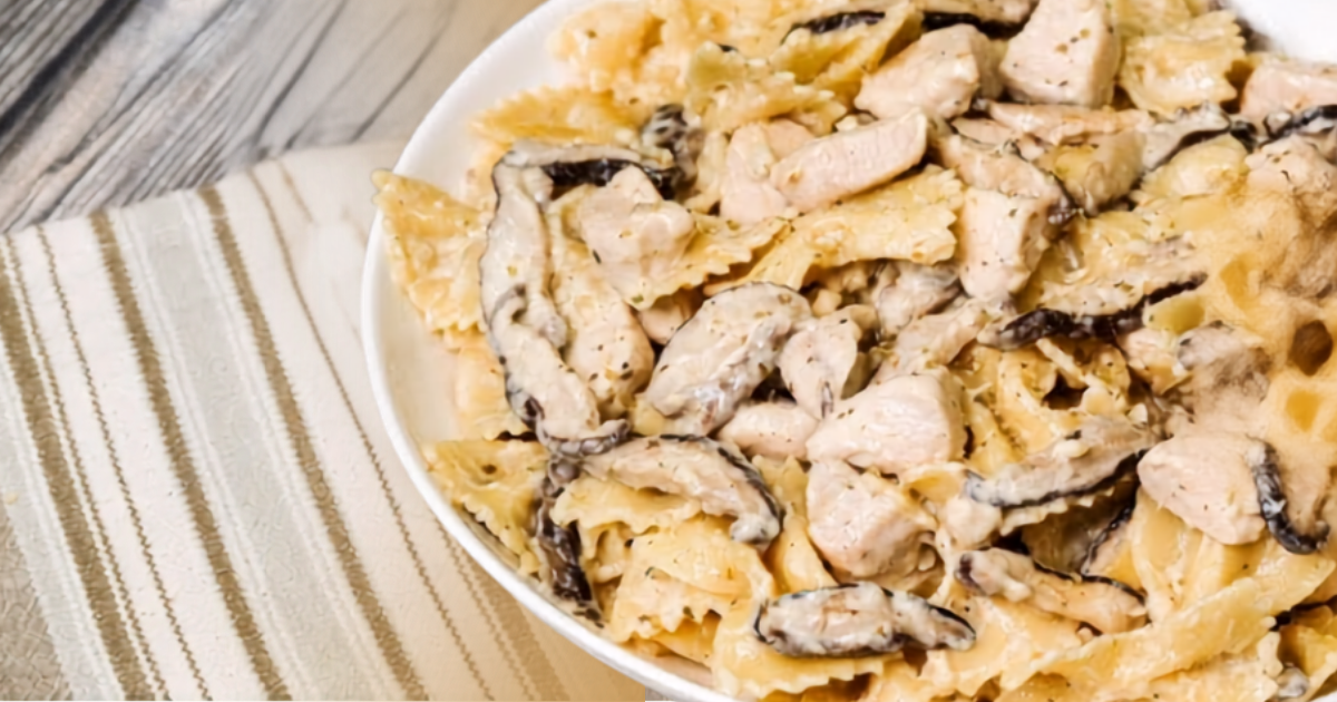 Creamy Chicken & Mushrooms Pasta